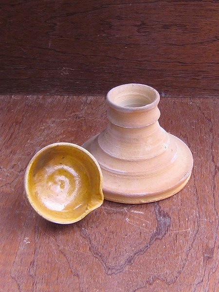 http://poteriedesgrandsbois.com/files/gimgs/th-29_LPH009-01-poterie-médiéval-des grands bois-luminaires-luminaire.jpg